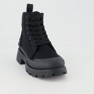 Women’s Black Combat Lace-Up Boots•12